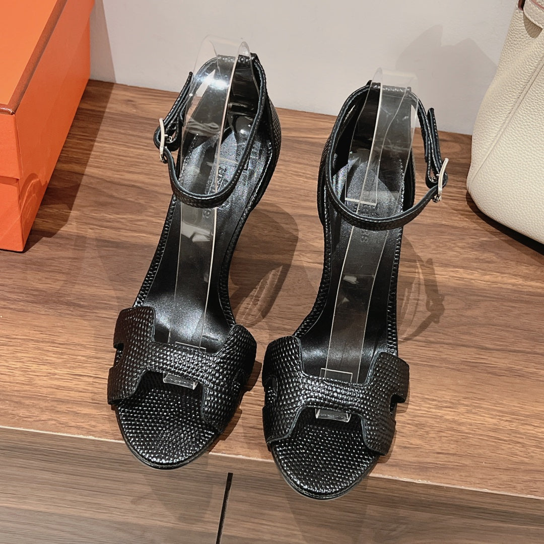 PREMIERE 115 SANDAL IN BLACK GRAINED CALFSKIN - 35
