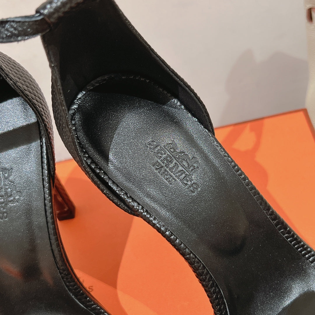 PREMIERE 115 SANDAL IN BLACK GRAINED CALFSKIN - 35
