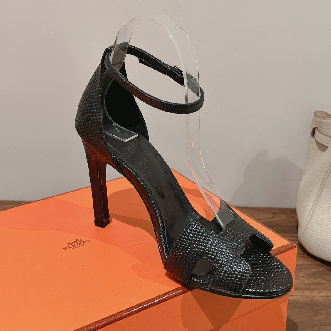 PREMIERE 115 SANDAL IN BLACK GRAINED CALFSKIN - 35