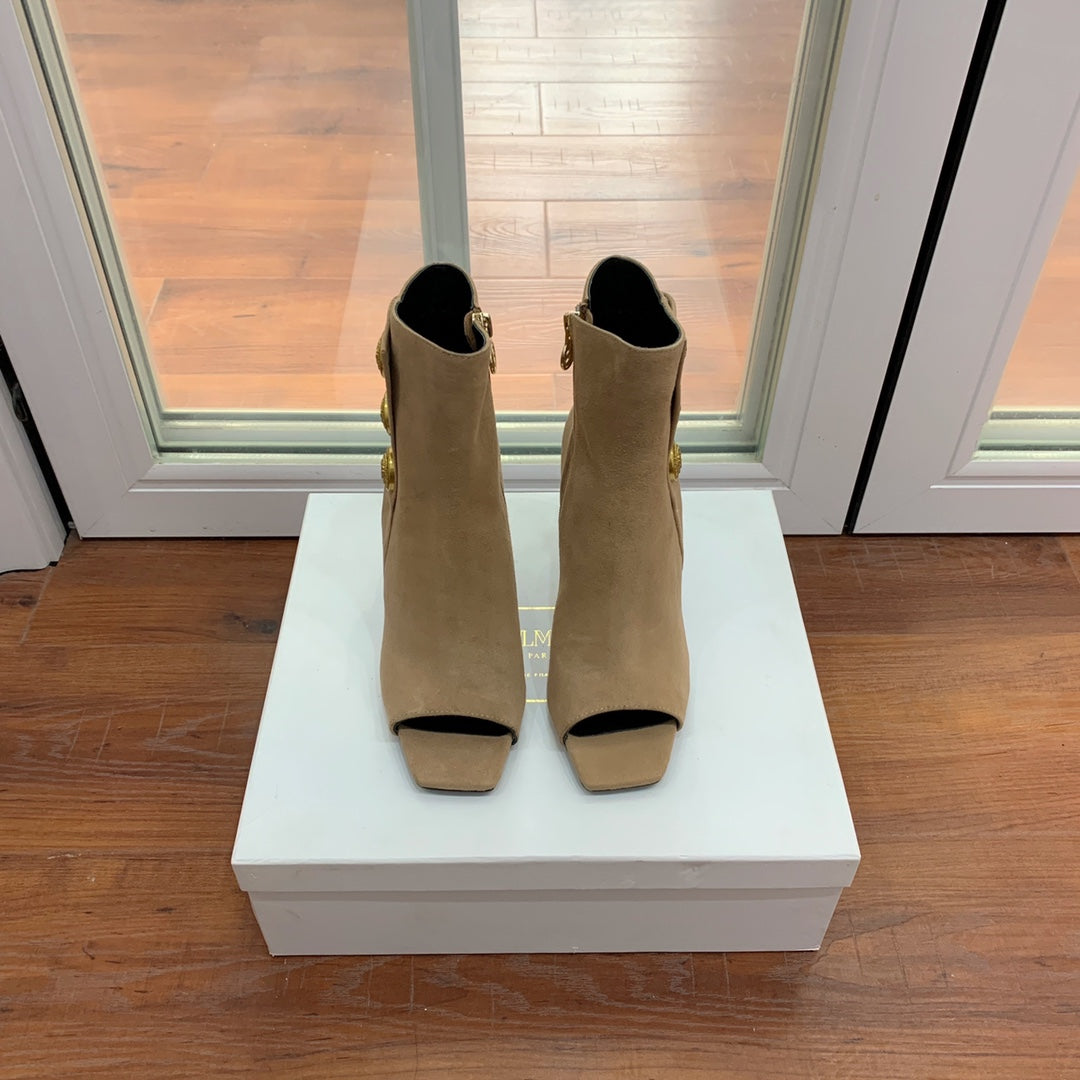 BALMAIN 26S ВІДКРИТІ ЧОБОТИ 95 ММ ЗІ СВІТЛО-КОРИЧНЕВОЇ ЗАМШІ