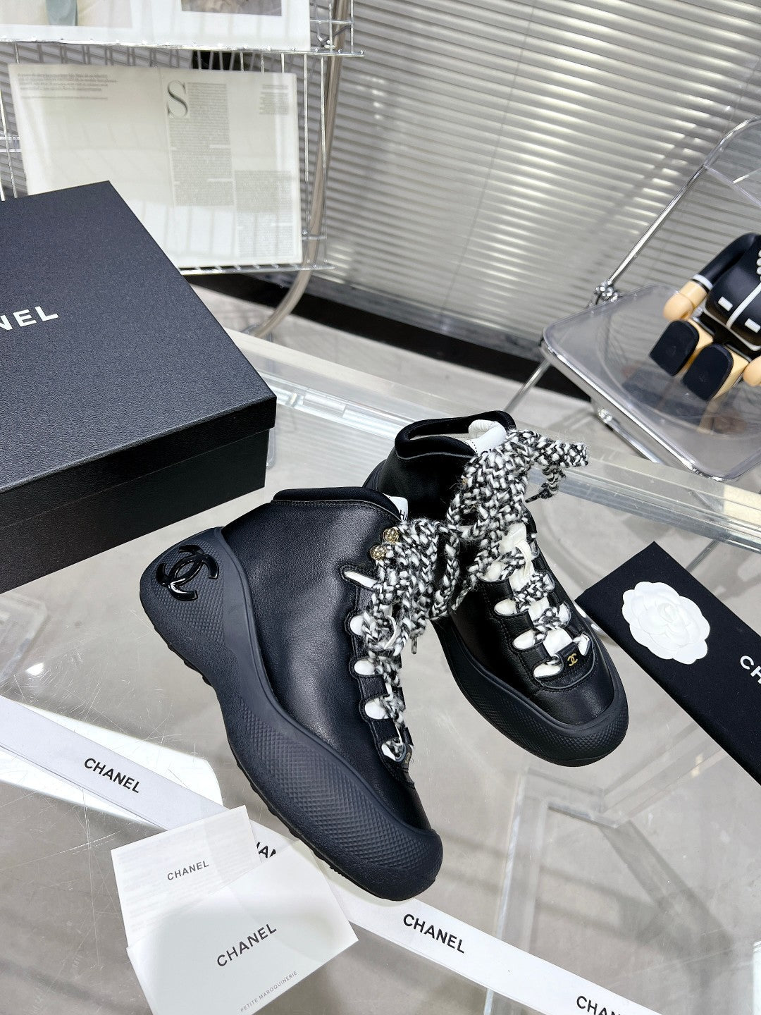 CC CANO ALTO SNEAKER IN BLACK CALFSKIN AND RUBBER - 35