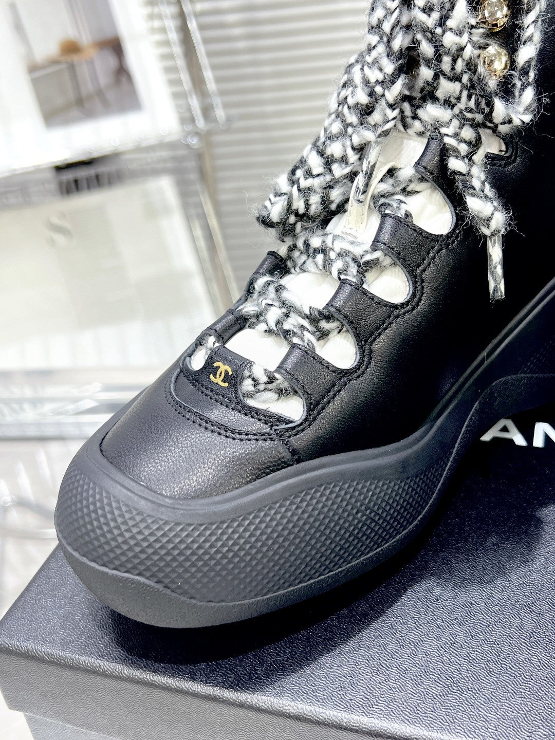 CC CANO ALTO SNEAKER IN BLACK CALFSKIN AND RUBBER - 35