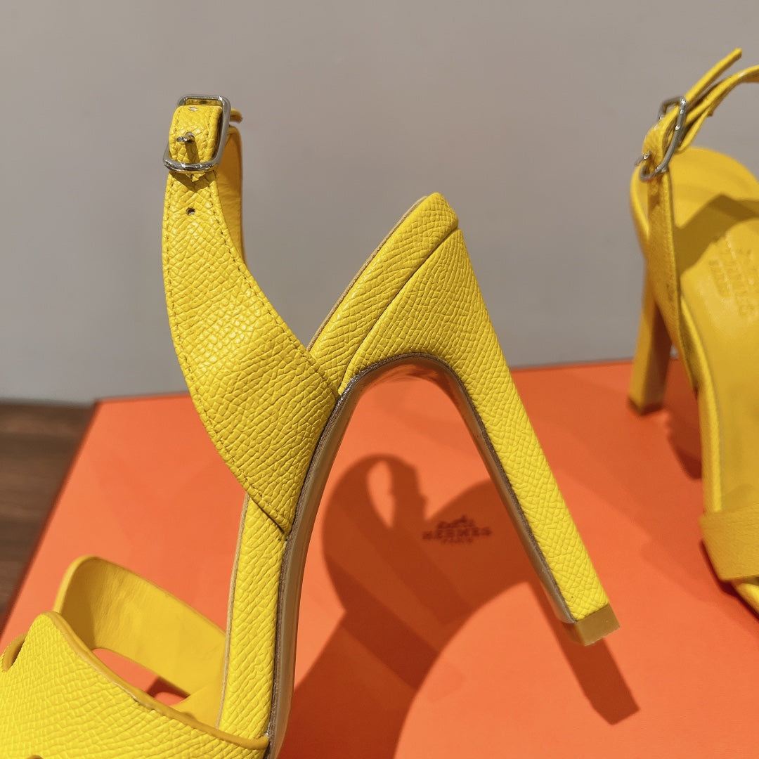 HOLY 105 SANDAL IN BRIGHT YELLOW GRAINED CALFSKIN - 35