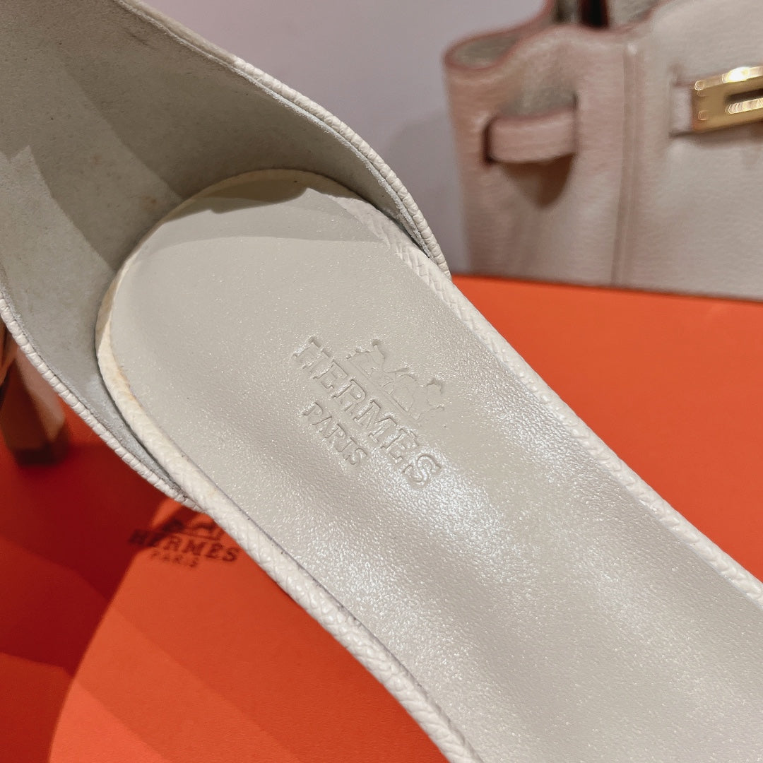 PREMIERE 70 SANDAL IN WHITE CREAM GRAINED CALFSKIN - 35
