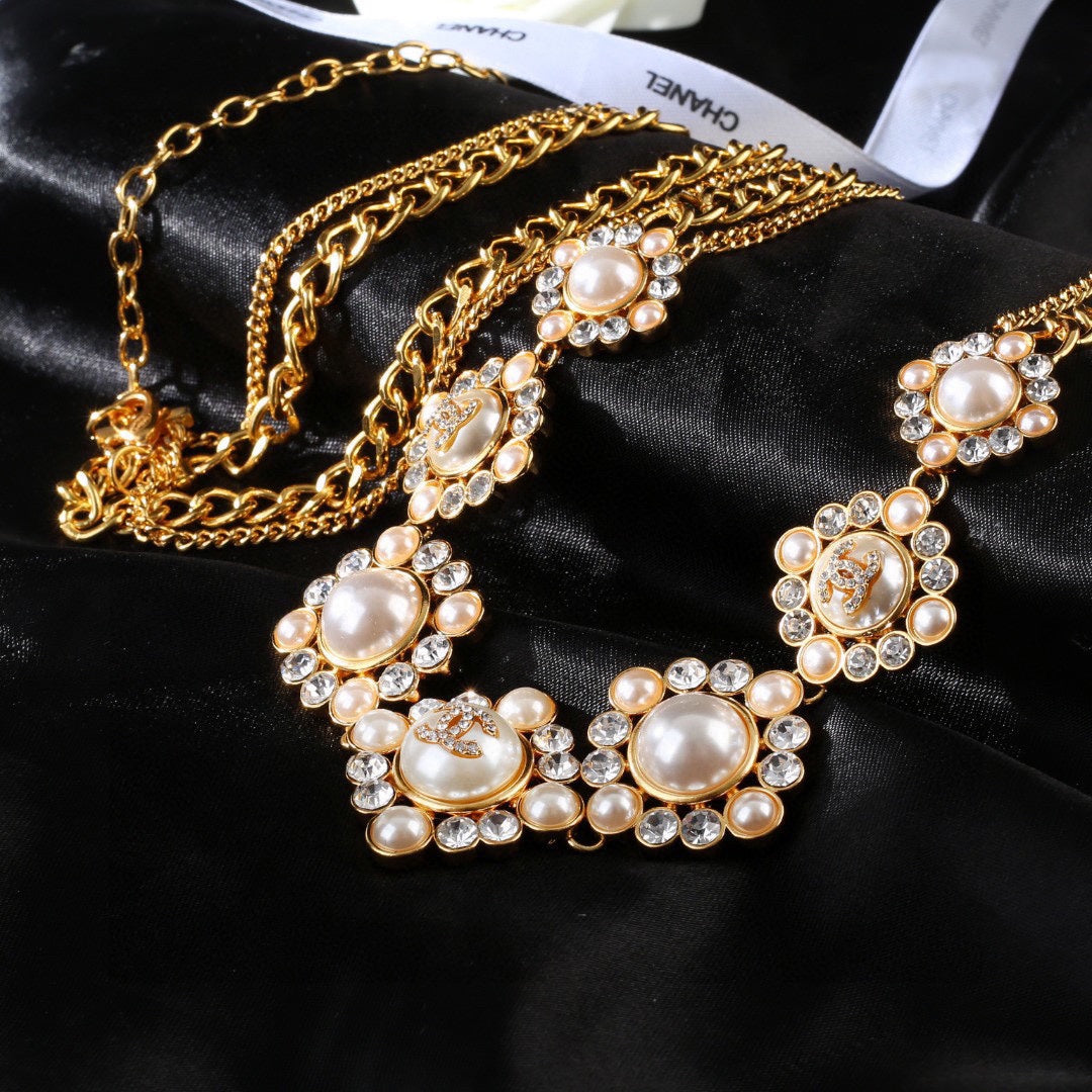 CHANEL 25S CHAIN BELT IN GOLD METALLIC WITH PEARL 614283 - 30