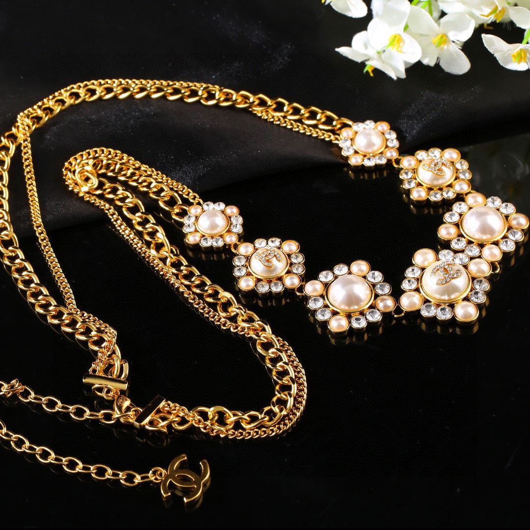 CHANEL 25S CHAIN BELT IN GOLD METALLIC WITH PEARL 614283 - 30
