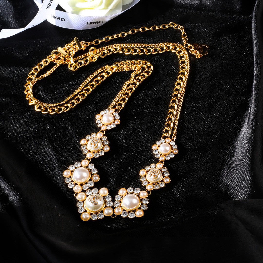 CHANEL 25S CHAIN BELT IN GOLD METALLIC WITH PEARL 614283 - 30
