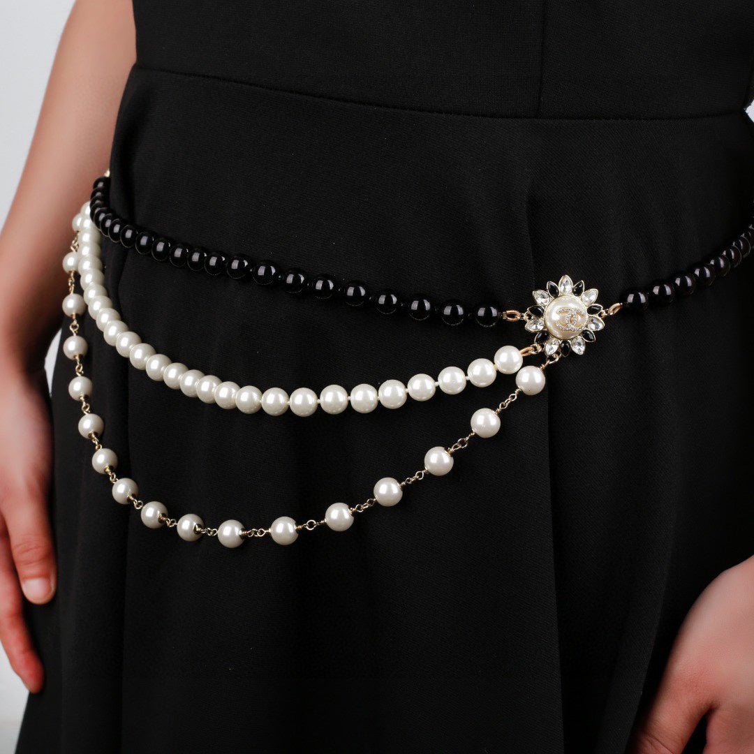 CHANEL 25S CHAIN BELT IN WHITE AND BLACK PEARL 614477 - 30