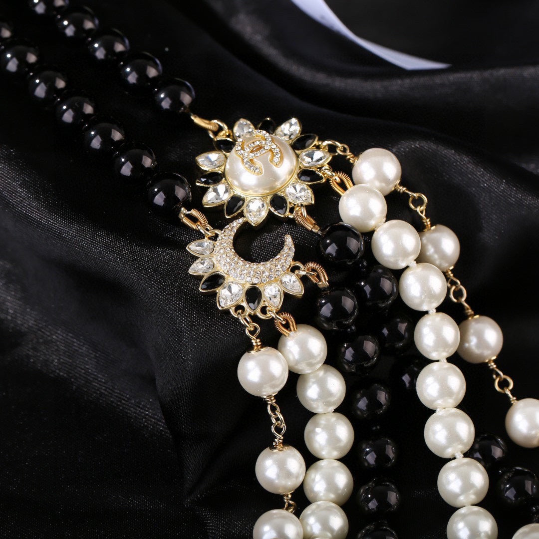 CHANEL 25S CHAIN BELT IN WHITE AND BLACK PEARL 614477 - 30