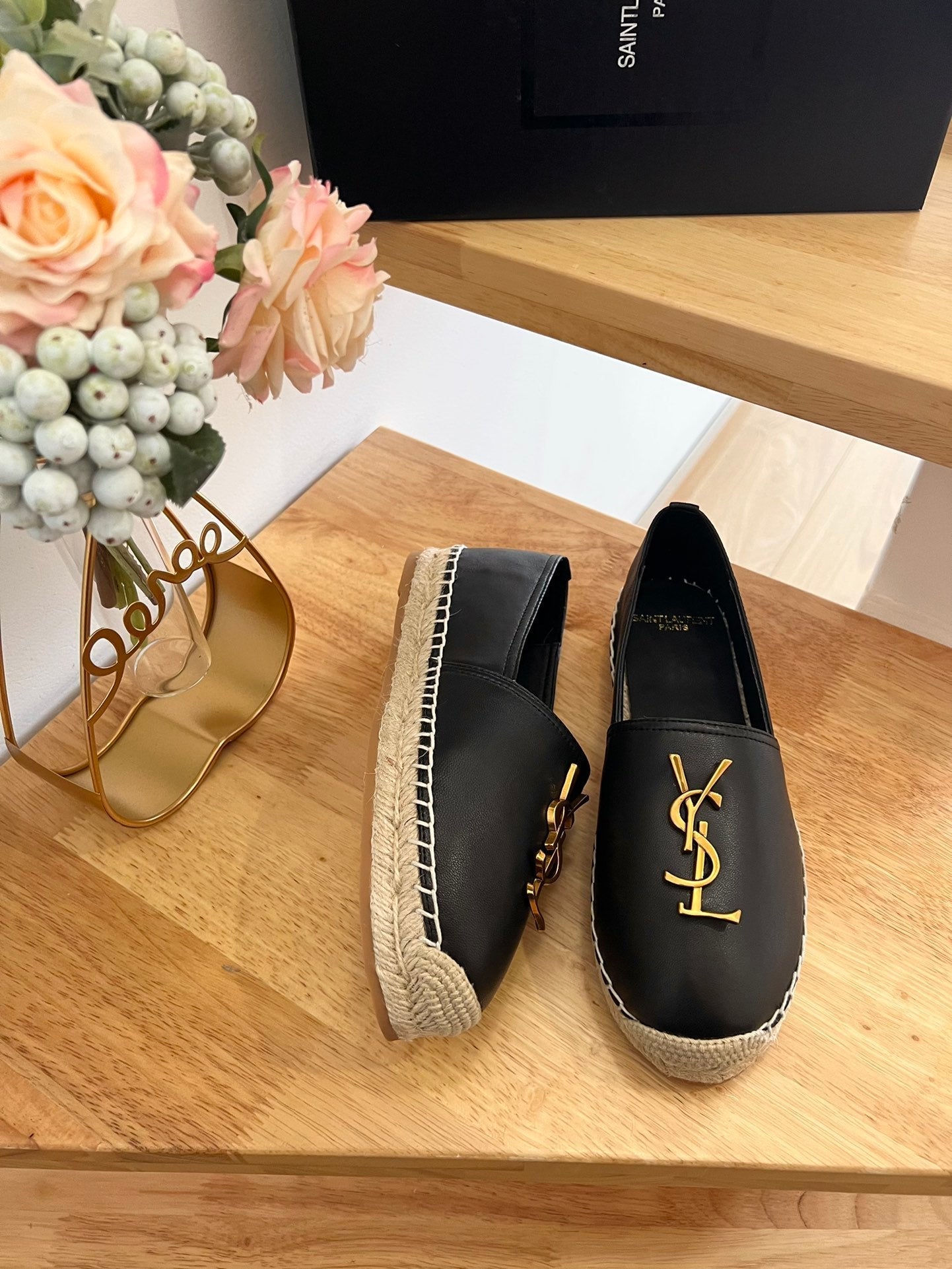 SL YVES LOGO SLIP ON BLACK CALFSKIN - 35