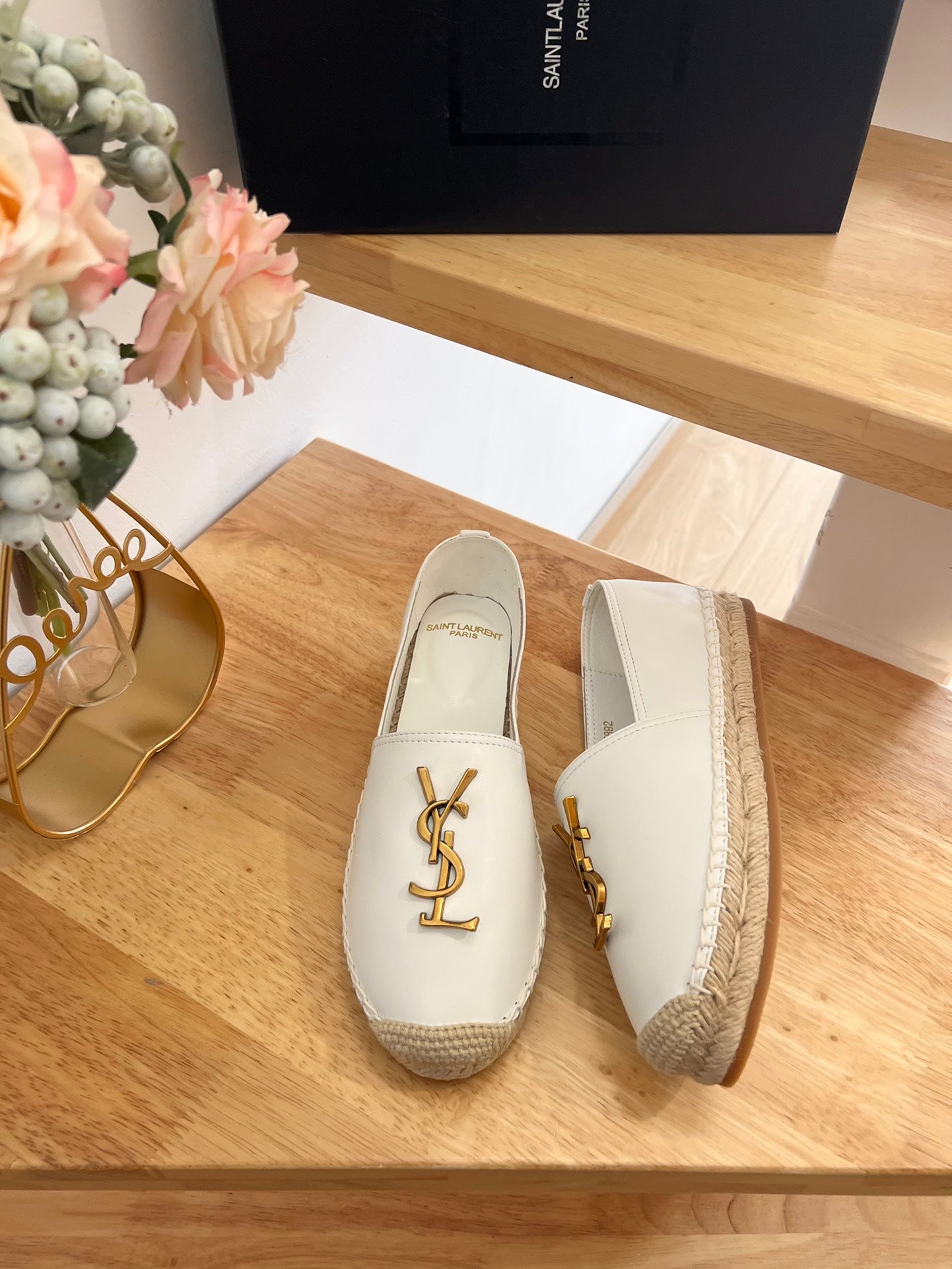 SL YVES LOGO SLIP ON WHITE CALFSKIN - 35
