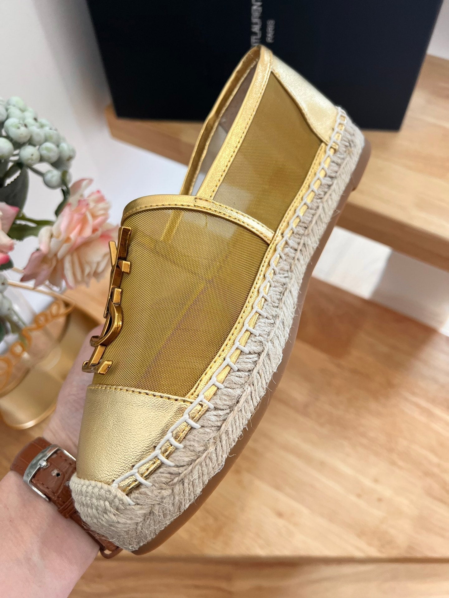 SL YVES LOGO SLIP ON METALLIC GOLD CALFSKIN AND MESH - 35
