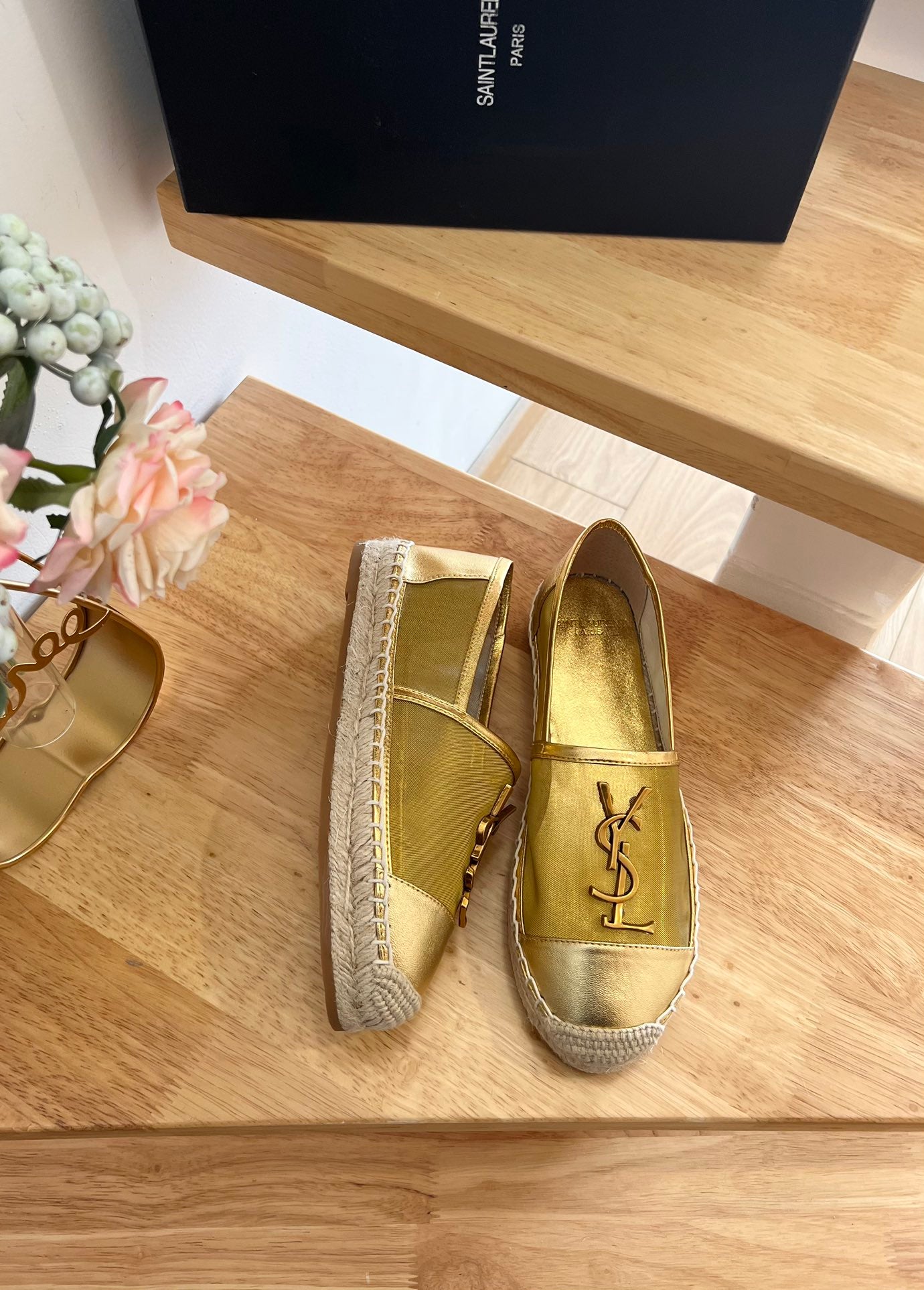 SL YVES LOGO SLIP ON METALLIC GOLD CALFSKIN AND MESH - 35