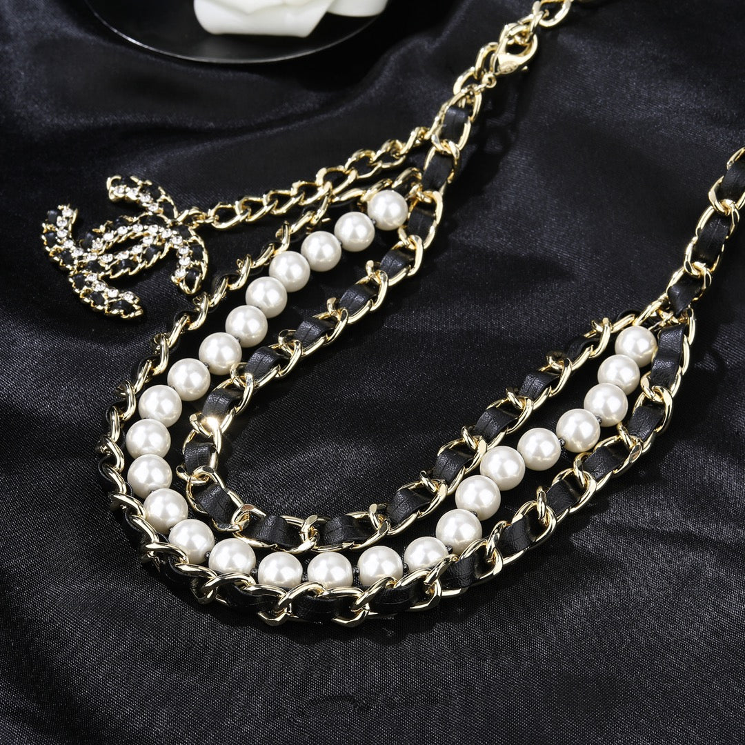 CHANEL 25S CHAIN BELT IN WHITE PEARL AND BLACK CALFSKIN 612711 - 30