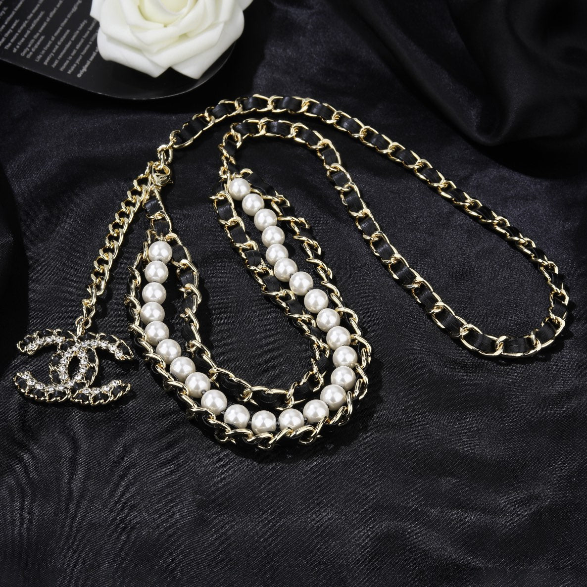 CHANEL 25S CHAIN BELT IN WHITE PEARL AND BLACK CALFSKIN 612711 - 30