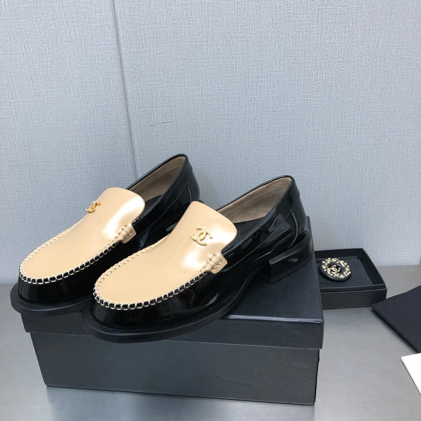 Double C Beige Cream Loafers Sheepskin - 35