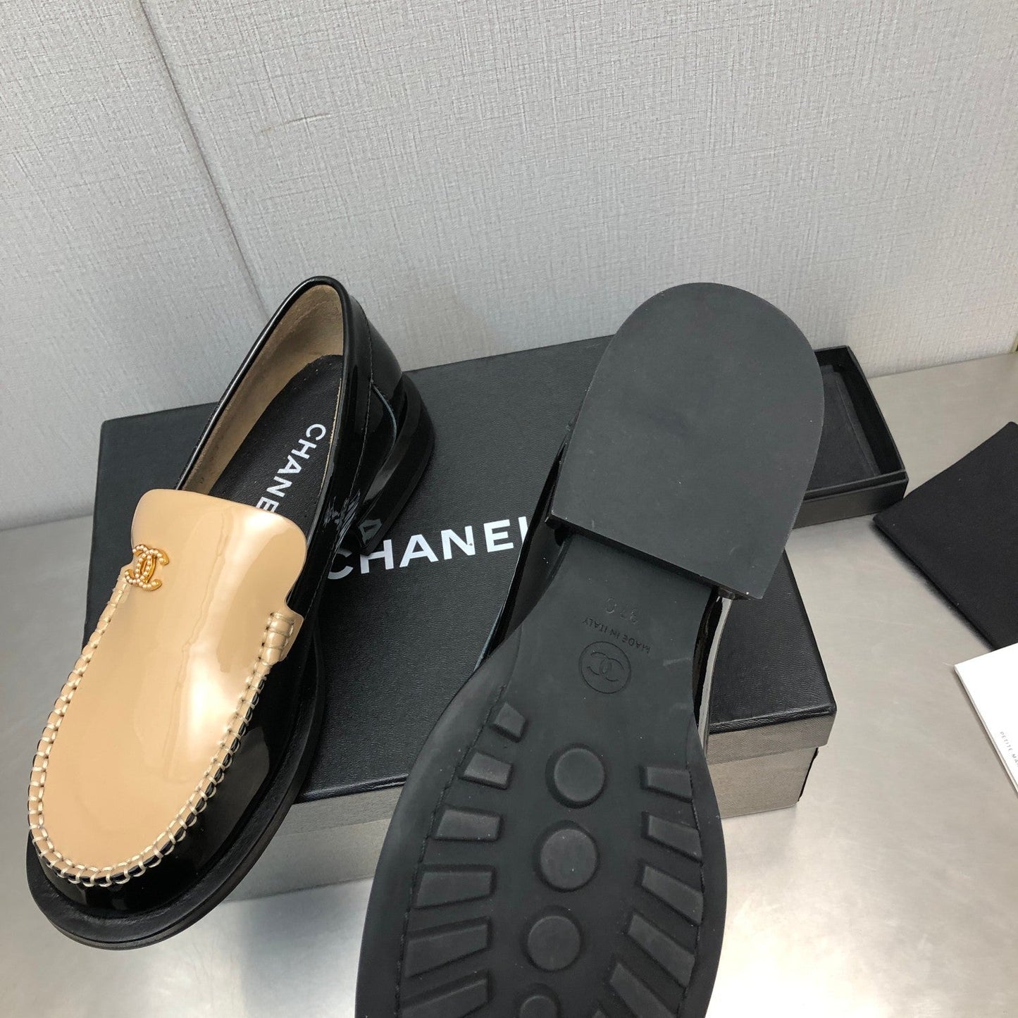 Double C Beige Cream Loafers Sheepskin - 35