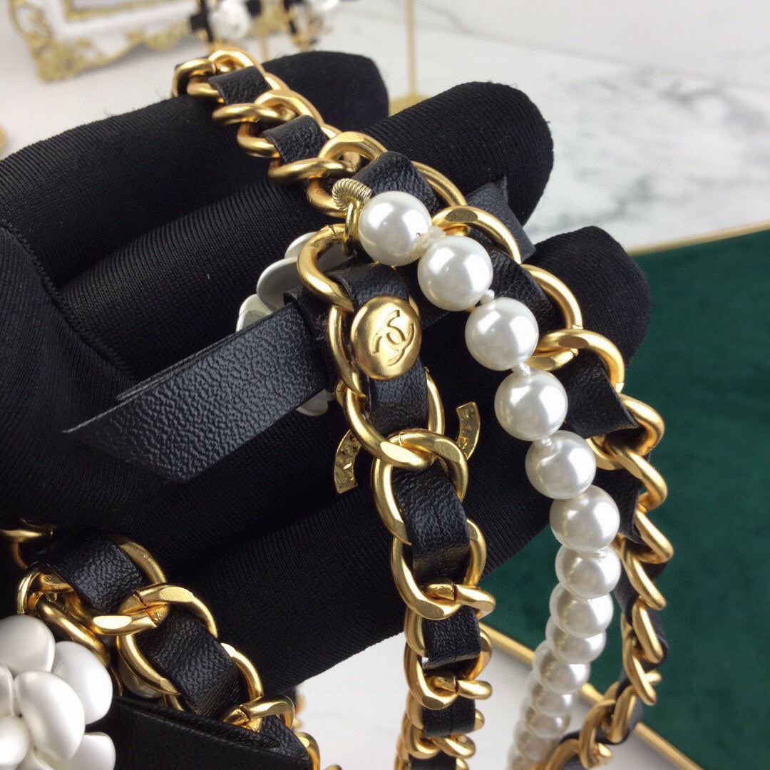 CHANEL 25S CHAIN BELT IN WHITE PEARL AND BLACK CALFSKIN 614403 - 30