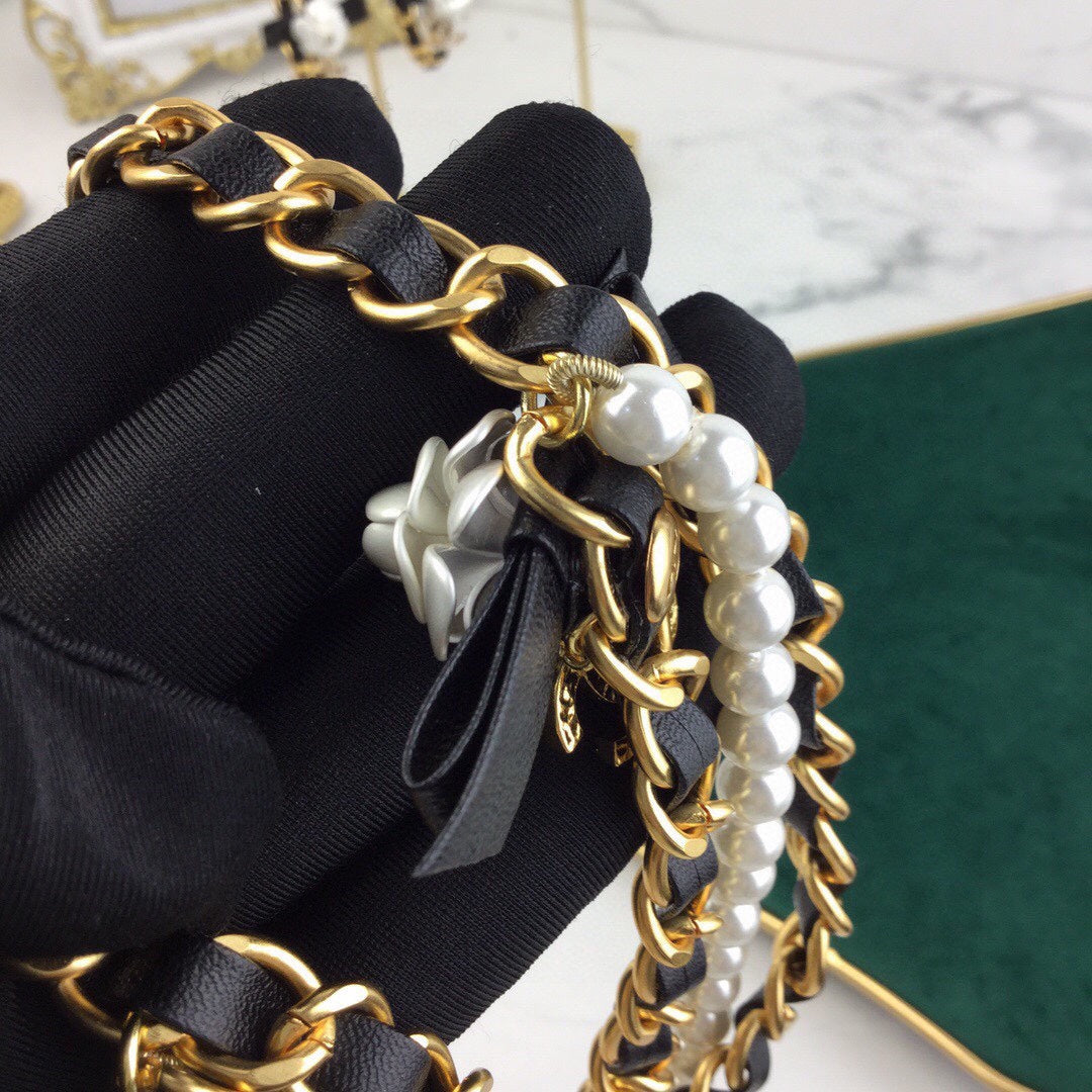 CHANEL 25S CHAIN BELT IN WHITE PEARL AND BLACK CALFSKIN 614403 - 30