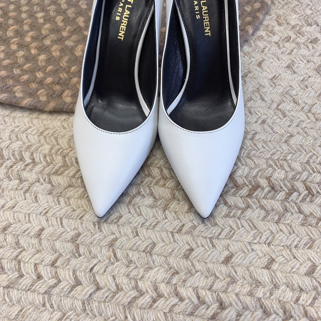 OPYUM BLACK HEEL PUMPS IN WHITE SMOOTH LAMBSKIN - 34