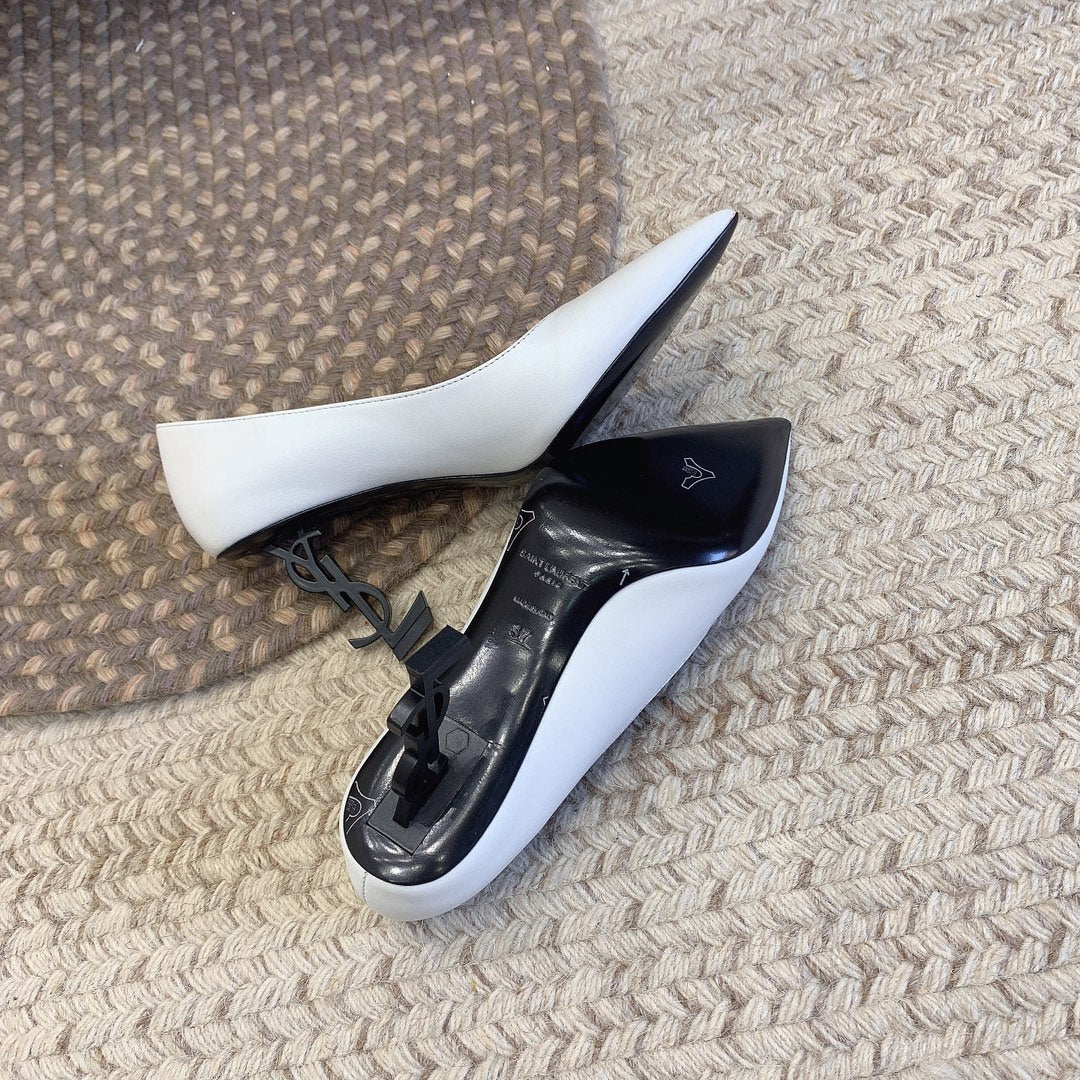 OPYUM BLACK HEEL PUMPS IN WHITE SMOOTH LAMBSKIN - 34