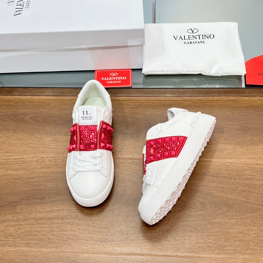 VALENTINO 25S GARAVANI ROCKSTUD UNTITLED STUDDED SNEAKERS IN WHITE LAMBSKIN AND RED STONE-EMBELLISHED - 35