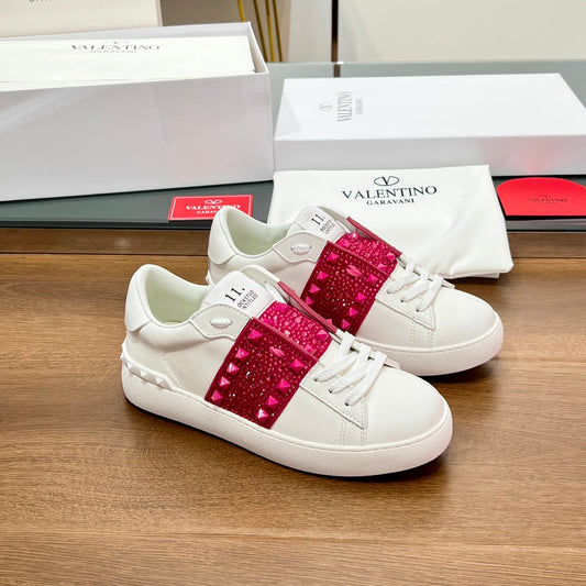 VALENTINO 25S GARAVANI ROCKSTUD UNTITLED STUDDED SNEAKERS IN WHITE LAMBSKIN AND RED STONE-EMBELLISHED - 35