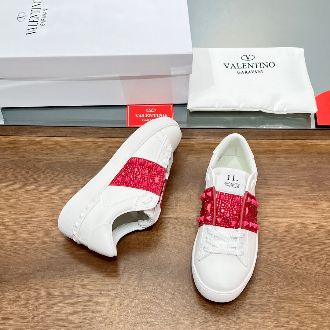 VALENTINO 25S GARAVANI ROCKSTUD UNTITLED STUDDED SNEAKERS IN WHITE LAMBSKIN AND RED STONE-EMBELLISHED - 35