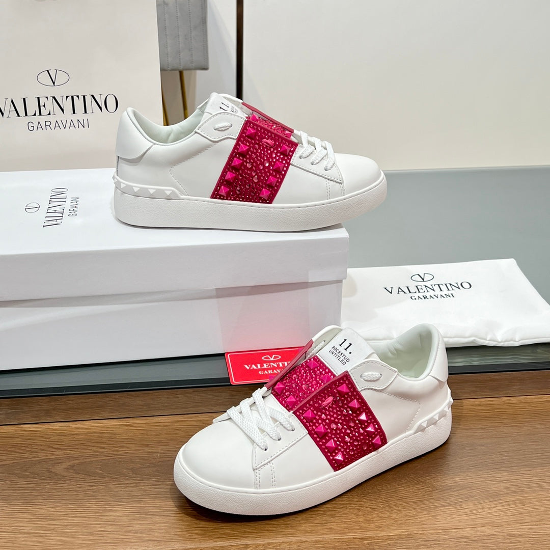 VALENTINO 25S GARAVANI ROCKSTUD UNTITLED STUDDED SNEAKERS IN WHITE LAMBSKIN AND RED STONE-EMBELLISHED - 35