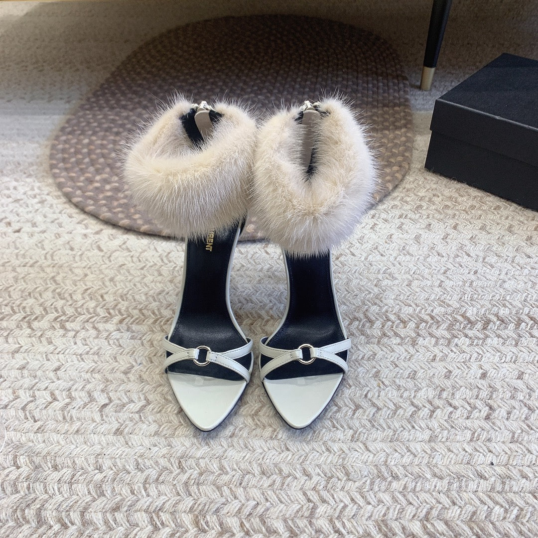 HIGH HEEL SANDAL IN WHITE POLISHED CALFSKIN AND MINK FUR - 34