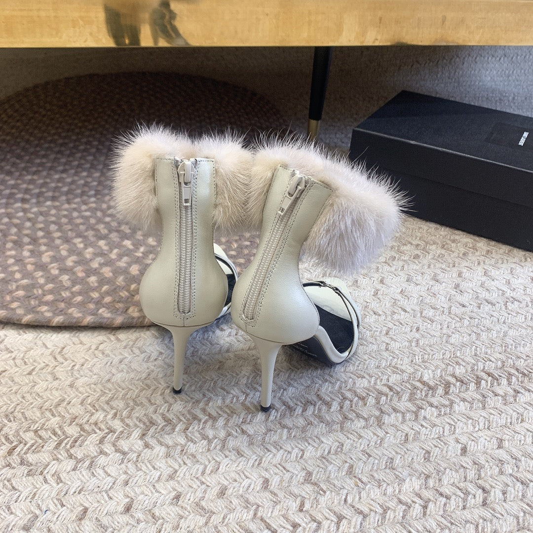 HIGH HEEL SANDAL IN WHITE POLISHED CALFSKIN AND MINK FUR - 34
