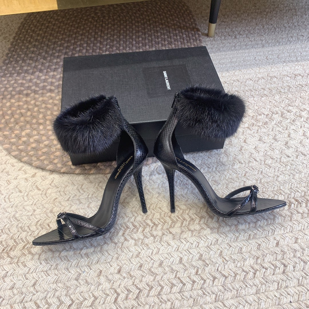HIGH HEEL SANDAL IN BLACK POLISHED CALFSKIN AND MINK FUR - 34