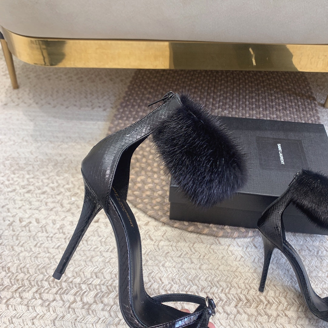 HIGH HEEL SANDAL IN BLACK POLISHED CALFSKIN AND MINK FUR - 34