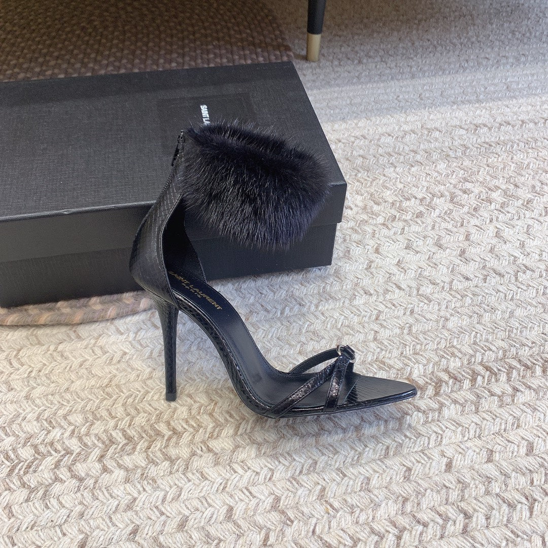 HIGH HEEL SANDAL IN BLACK POLISHED CALFSKIN AND MINK FUR - 34