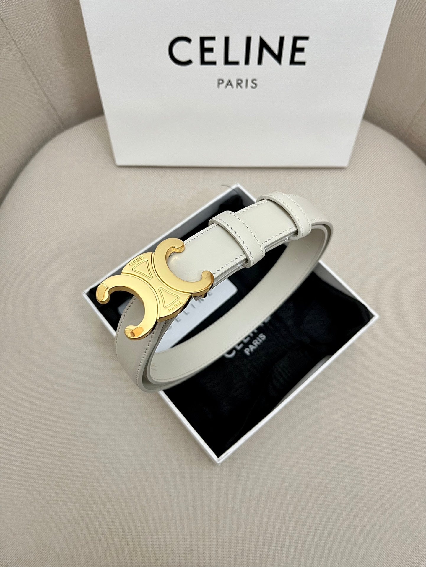 CELINE 25S TRIOMPHE 25MM BELT IN WHITE CALFSKIN GOLD HARDWARE - 26 - 28