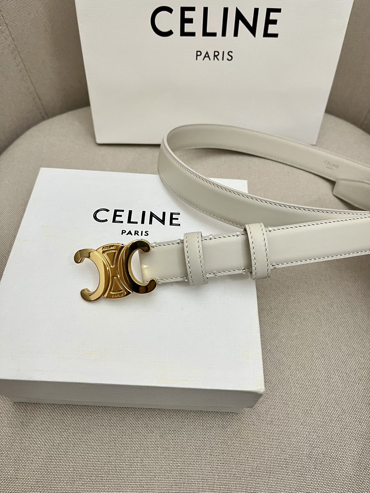 CELINE 25S TRIOMPHE 25MM BELT IN WHITE CALFSKIN GOLD HARDWARE - 26 - 28