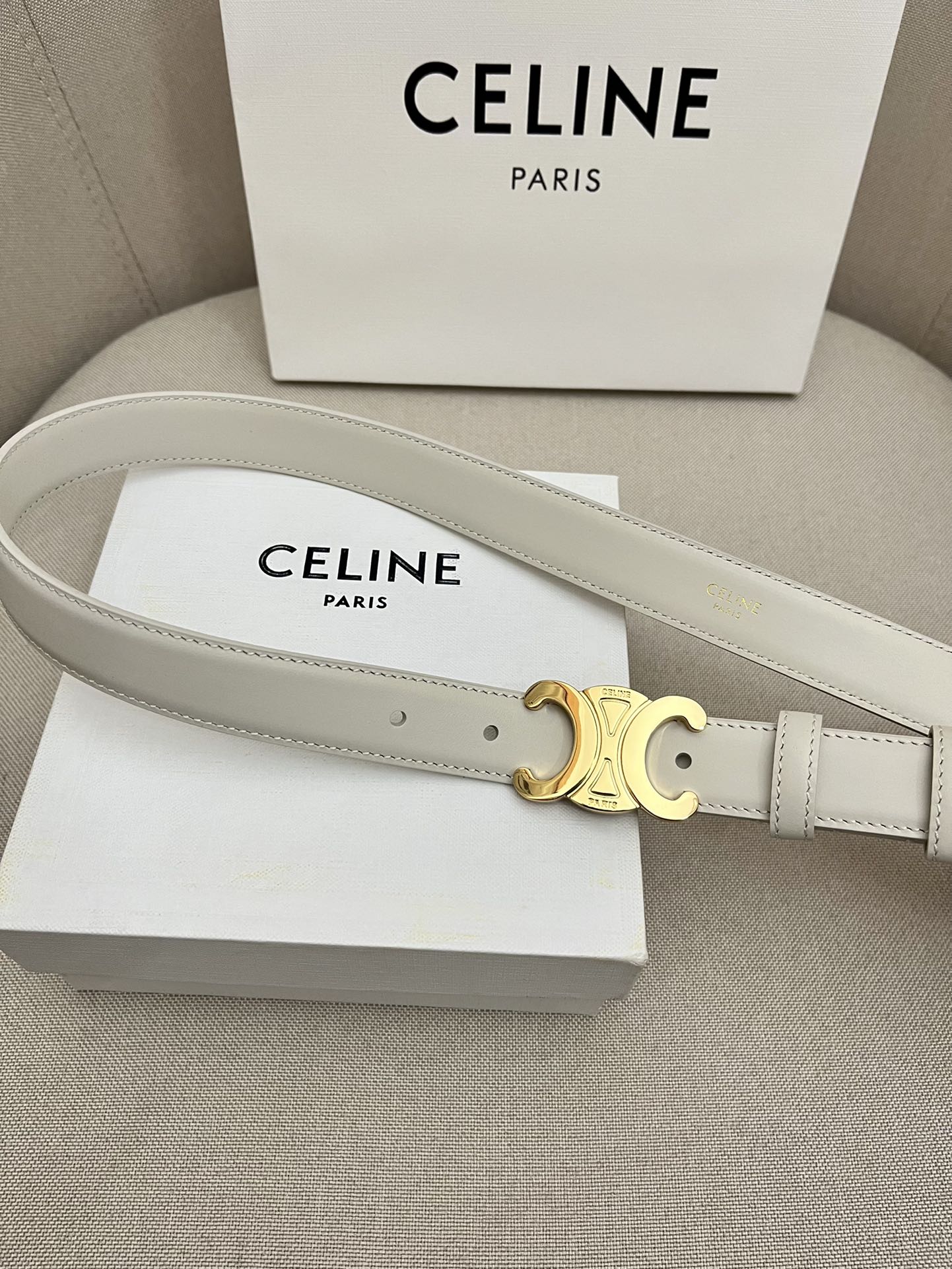 CELINE 25S TRIOMPHE 25MM BELT IN WHITE CALFSKIN GOLD HARDWARE - 26 - 28