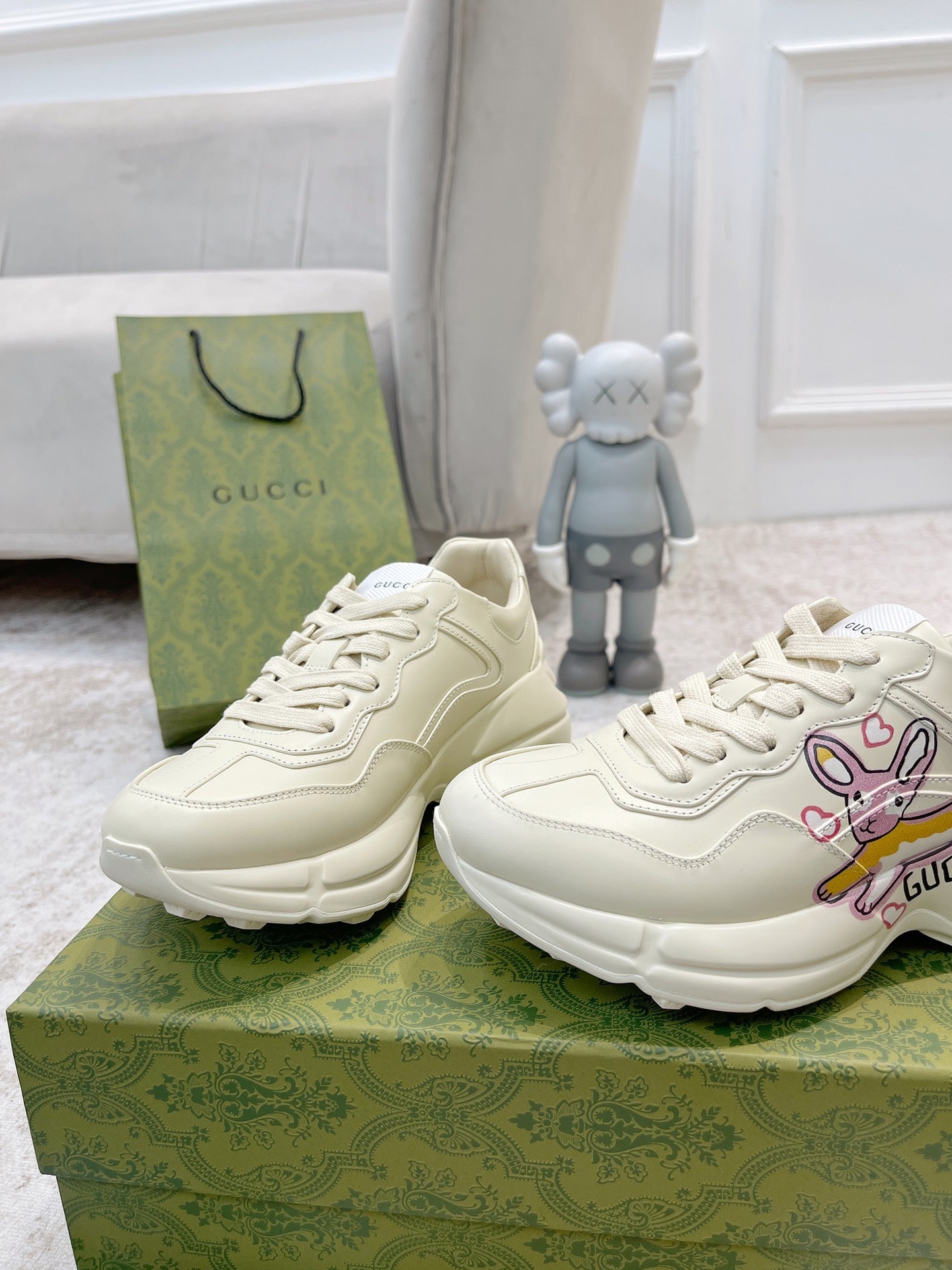 GG RHYTON TRAINER WHITE LAMBSKIN WITH FOX ICON - 35