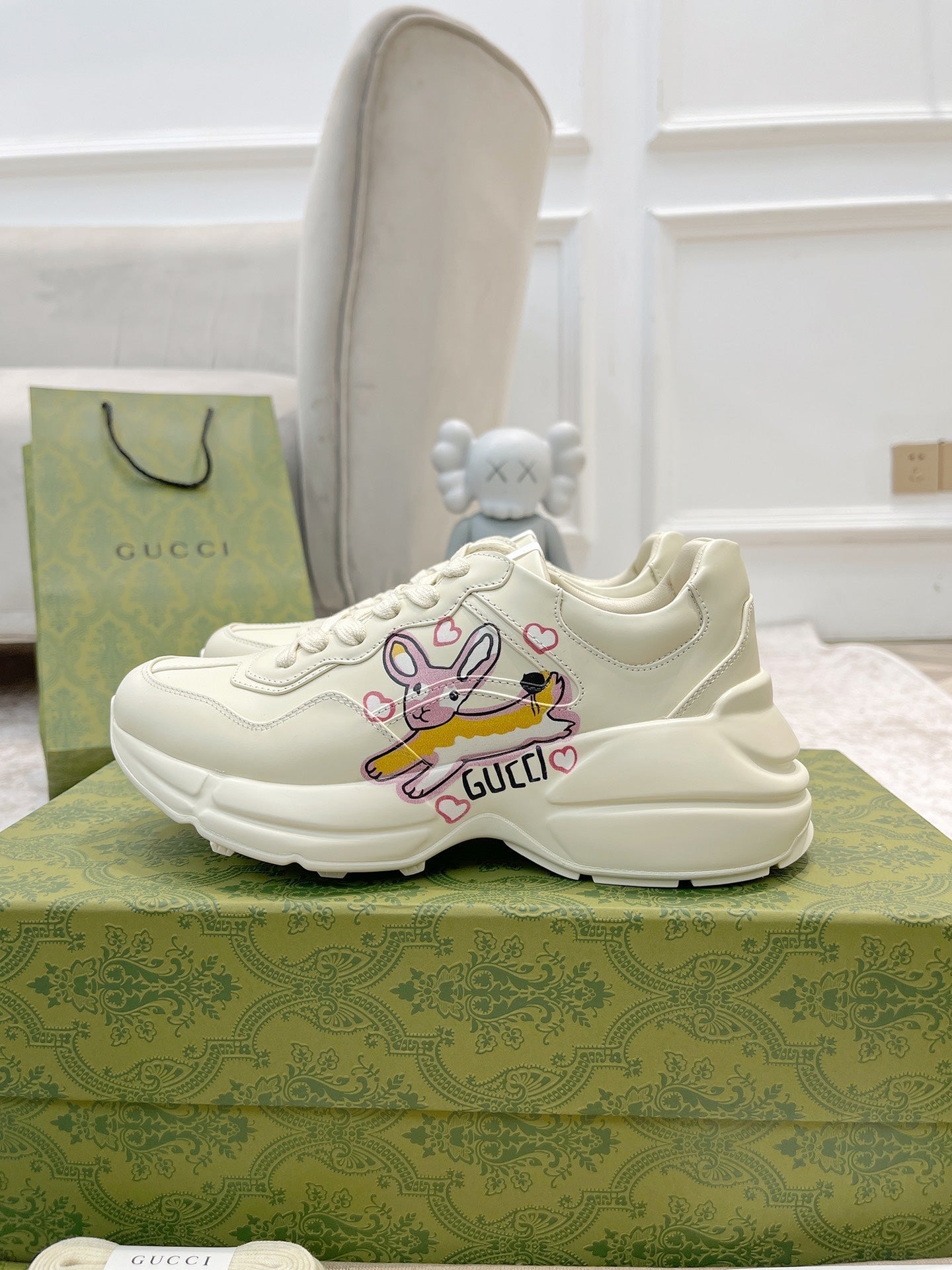 GG RHYTON TRAINER WHITE LAMBSKIN WITH FOX ICON - 35