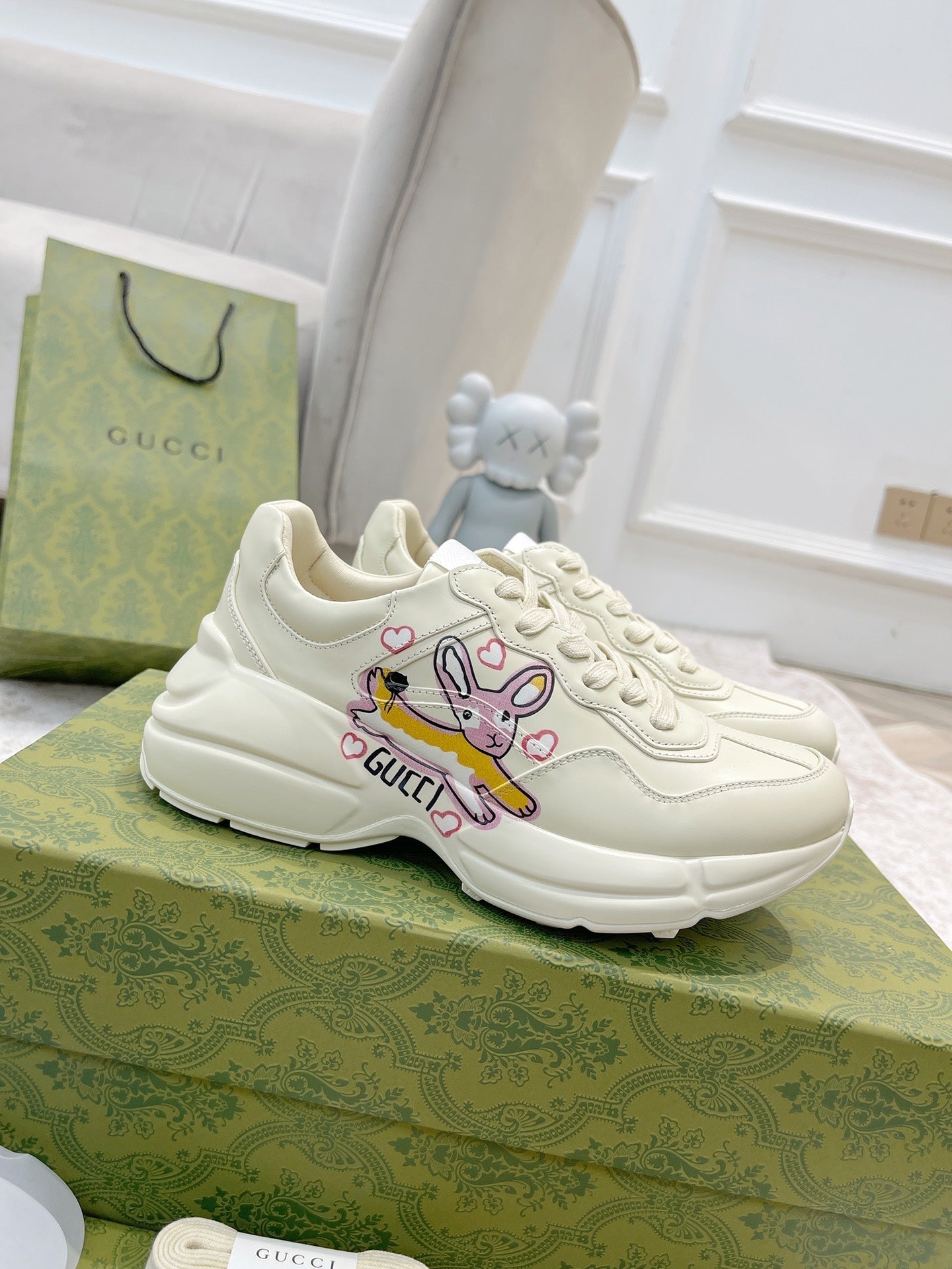 GG RHYTON TRAINER WHITE LAMBSKIN WITH FOX ICON - 35