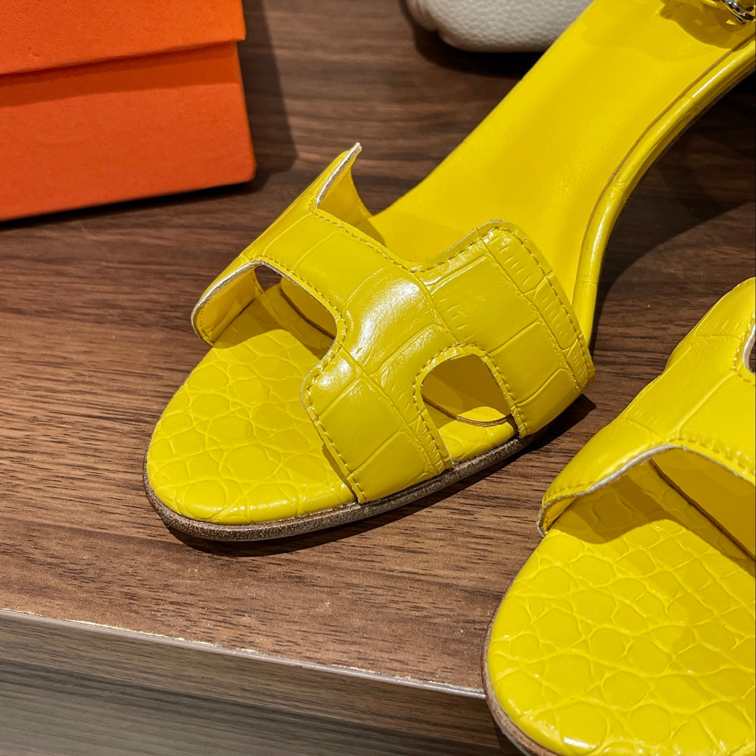 PREMIERE 70 SANDAL IN BRIGHT YELLOW CALFSKIN - 35