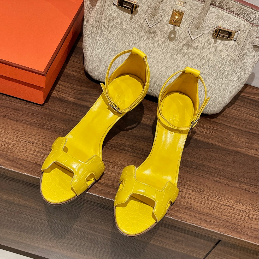 PREMIERE 70 SANDAL IN BRIGHT YELLOW CALFSKIN - 35