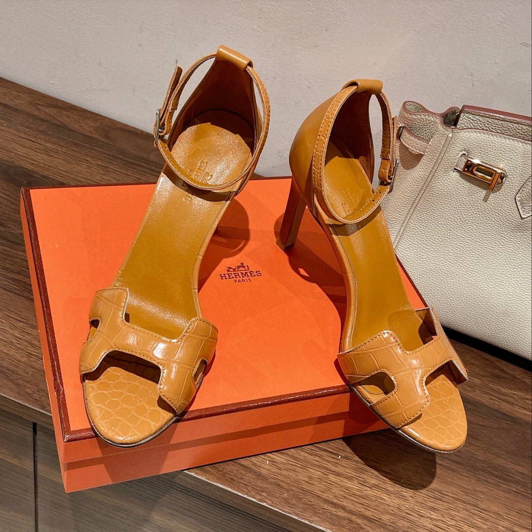 PREMIERE 105 SANDAL IN PEANUT BROWN CALFSKIN - 35