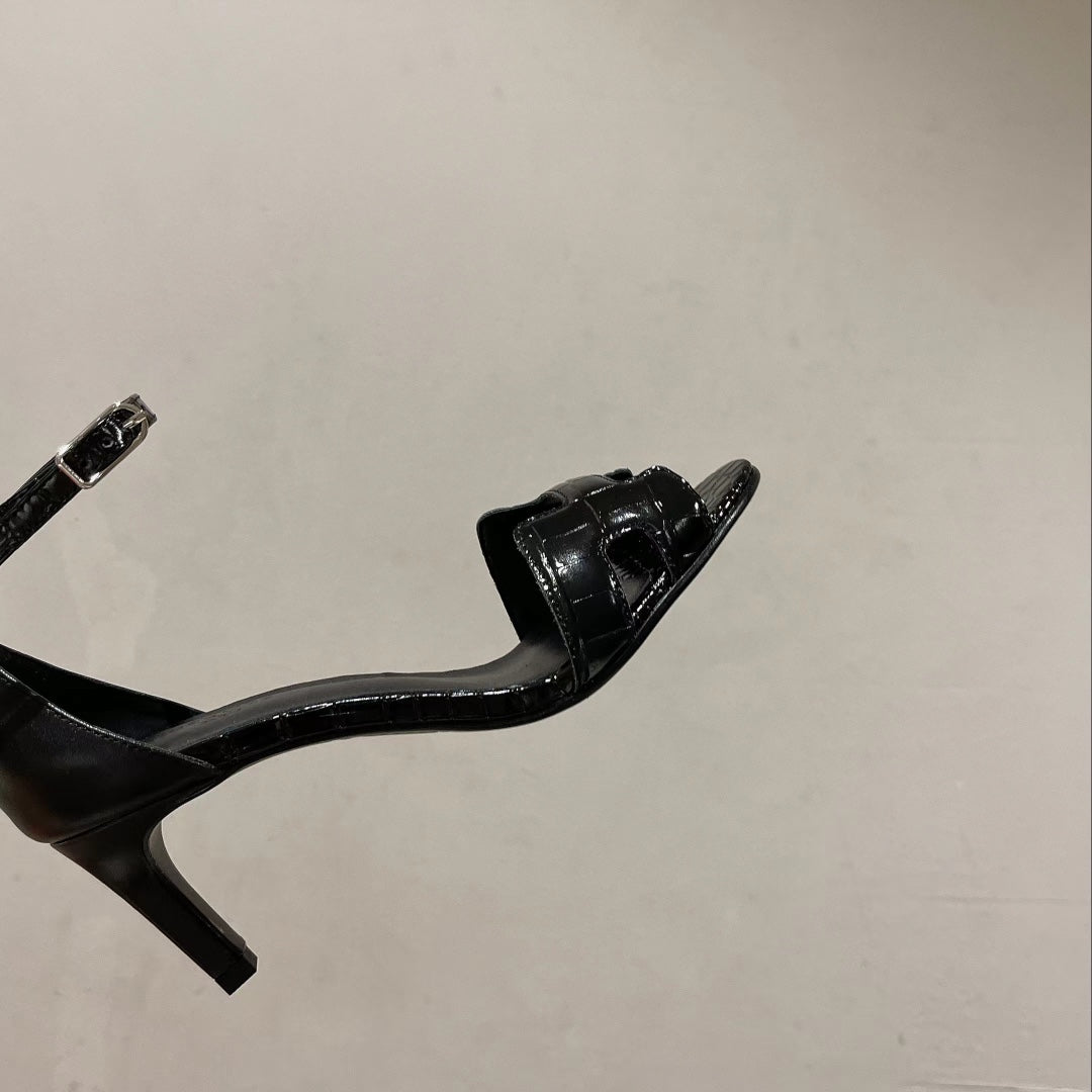 PREMIERE 70 SANDAL IN BLACK PATENT CALFSKIN - 35