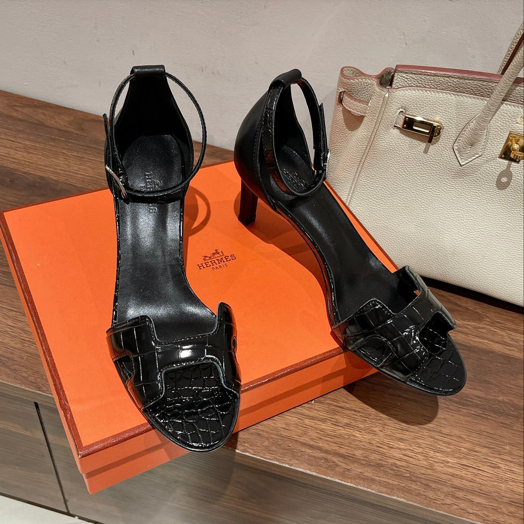 PREMIERE 70 SANDAL IN BLACK PATENT CALFSKIN - 35