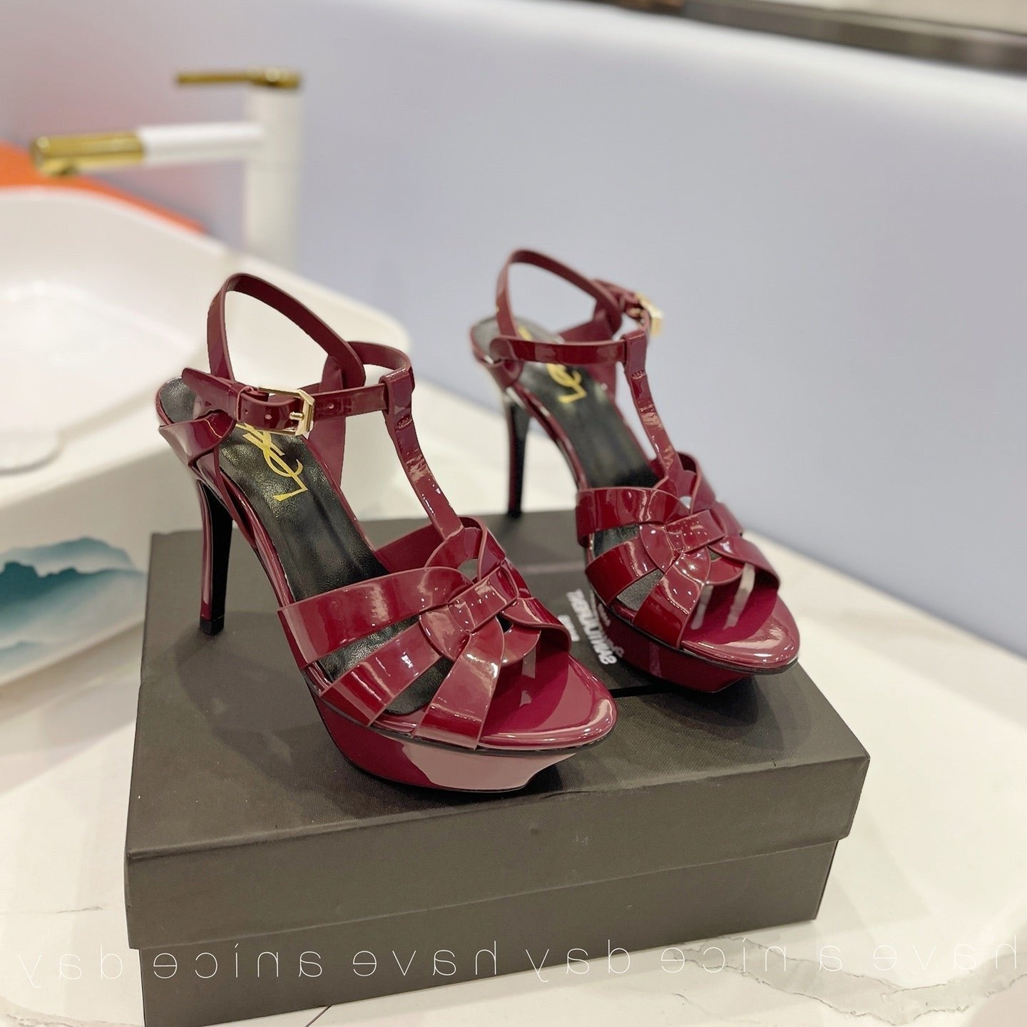 SL TRIBUTE POINED TOE SANDALS GLOSSY BERRY CALFSKIN - 34