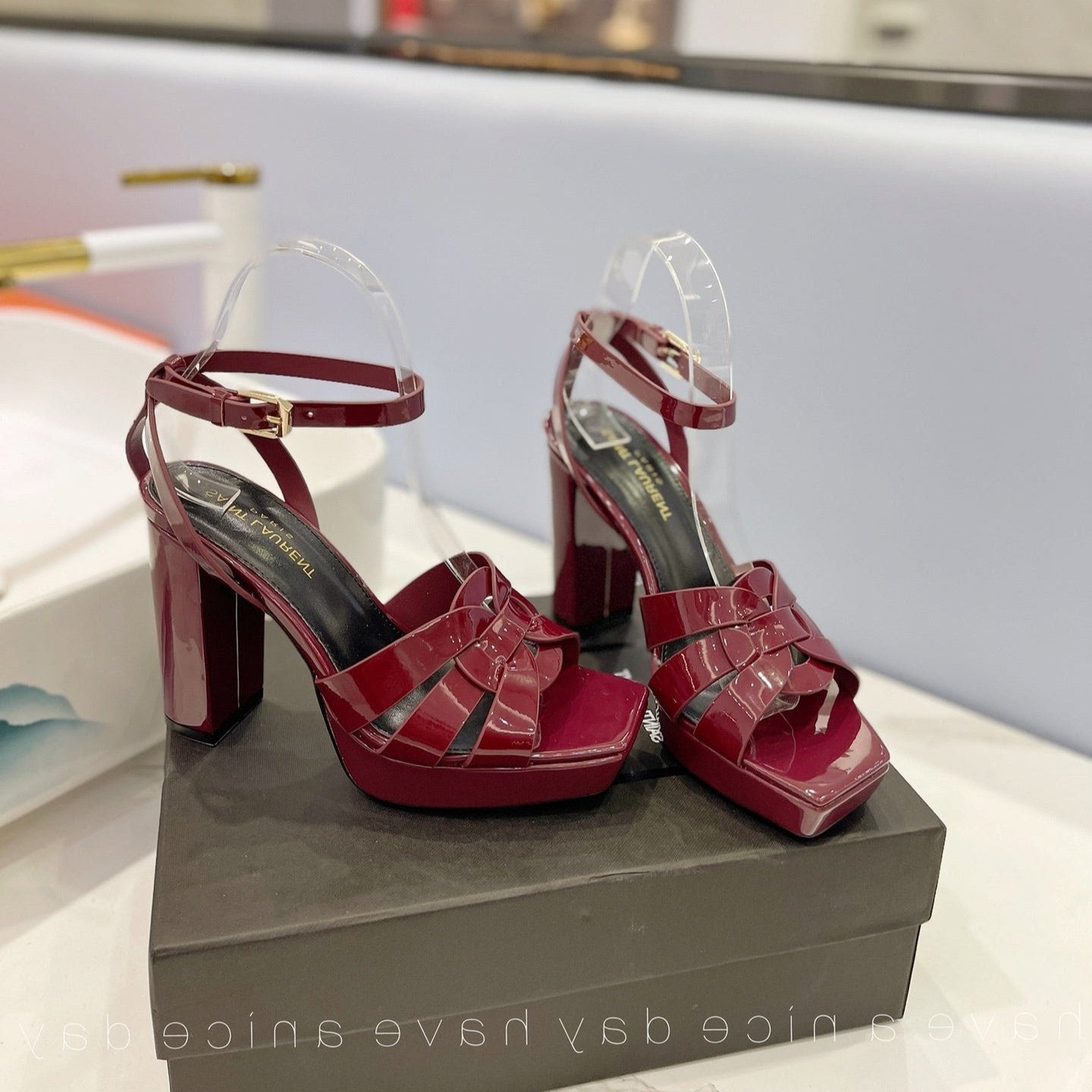 SL TRIBUTE FLATFORM SANDALS GLOSSY BERRY CALFSKIN - 34