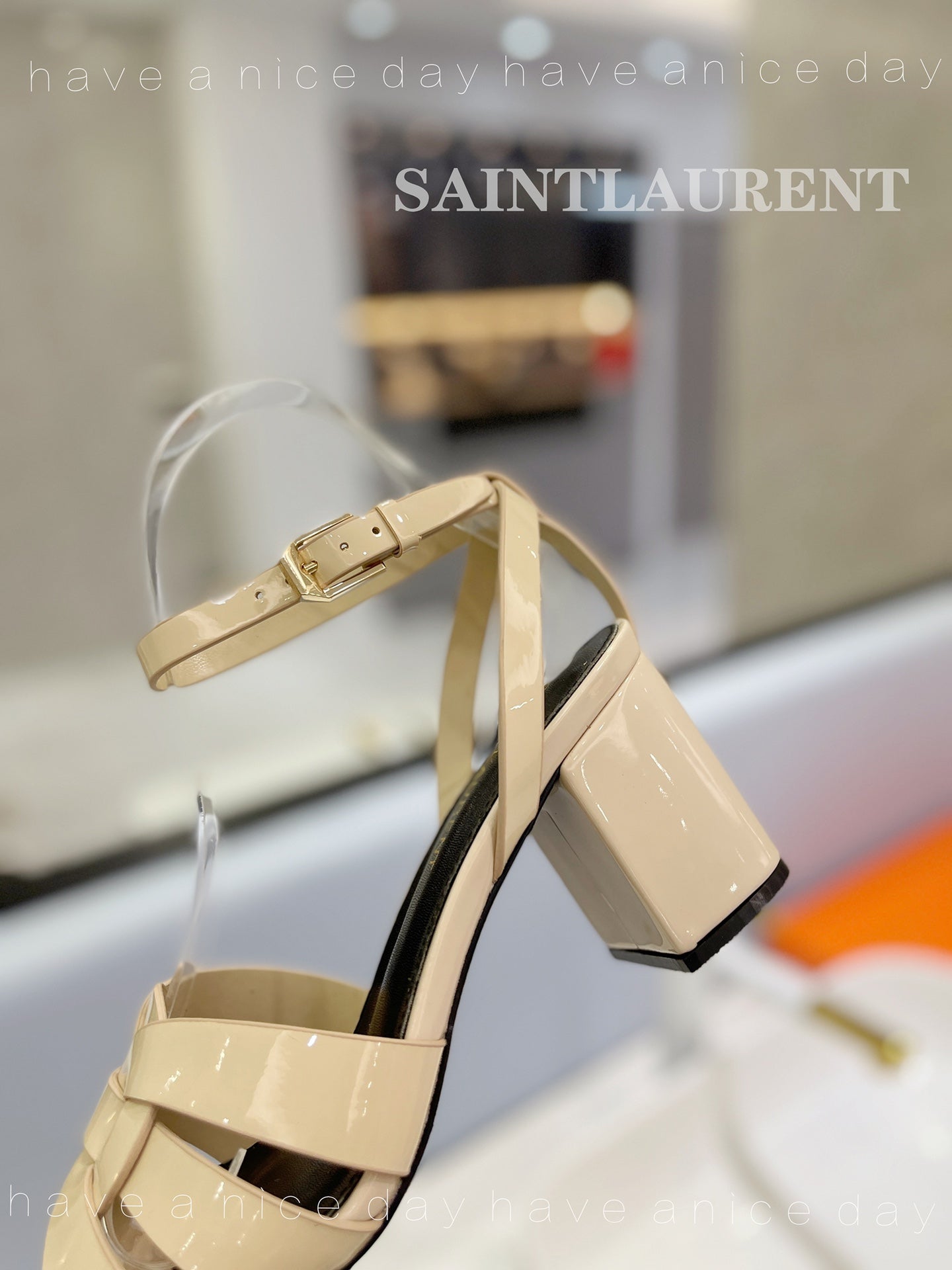 SL TRIBUTE SANDAL GLOSSY PASTEL YELLOW CALFSKIN - 34