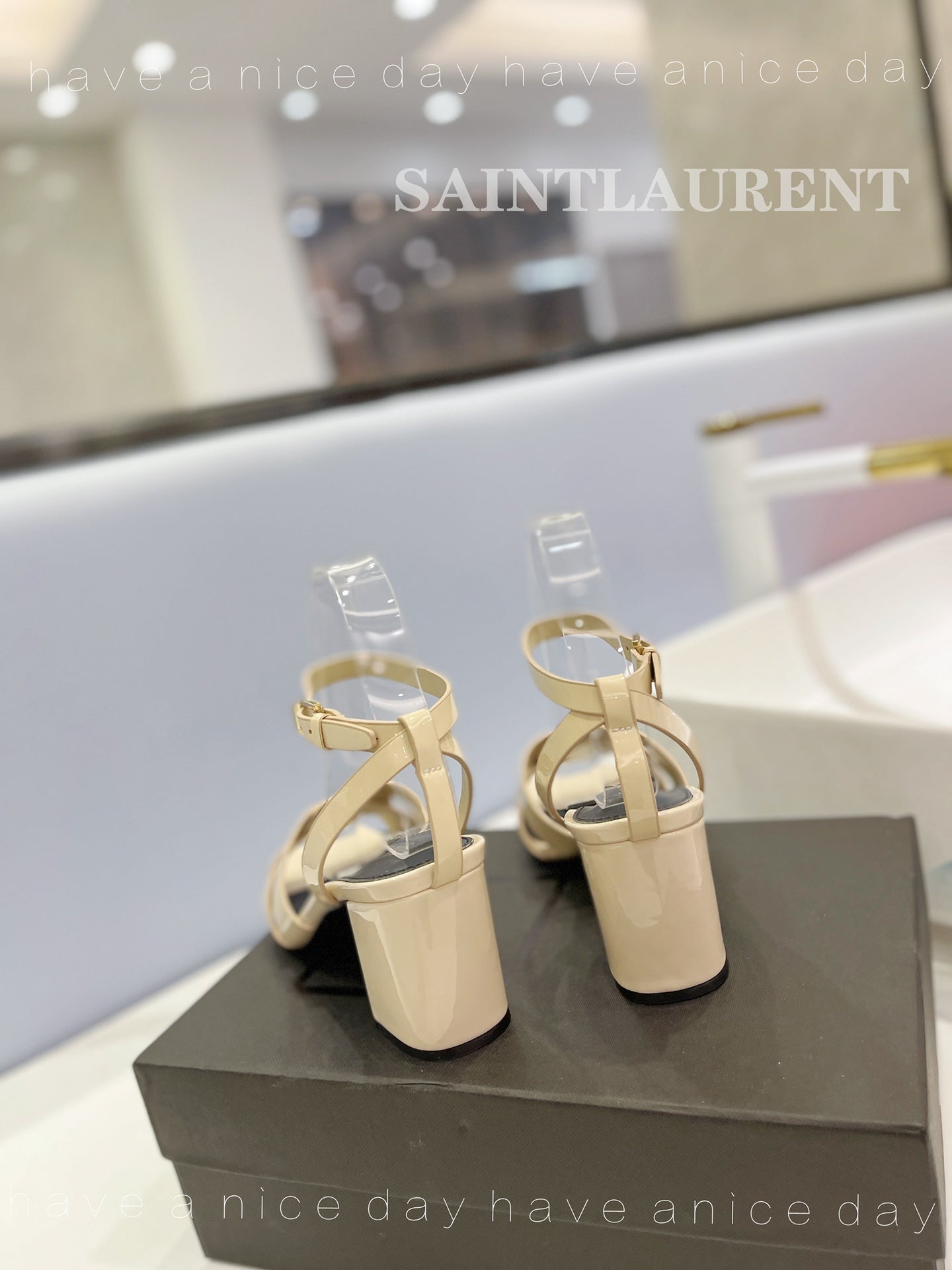 SL TRIBUTE SANDAL GLOSSY PASTEL YELLOW CALFSKIN - 34
