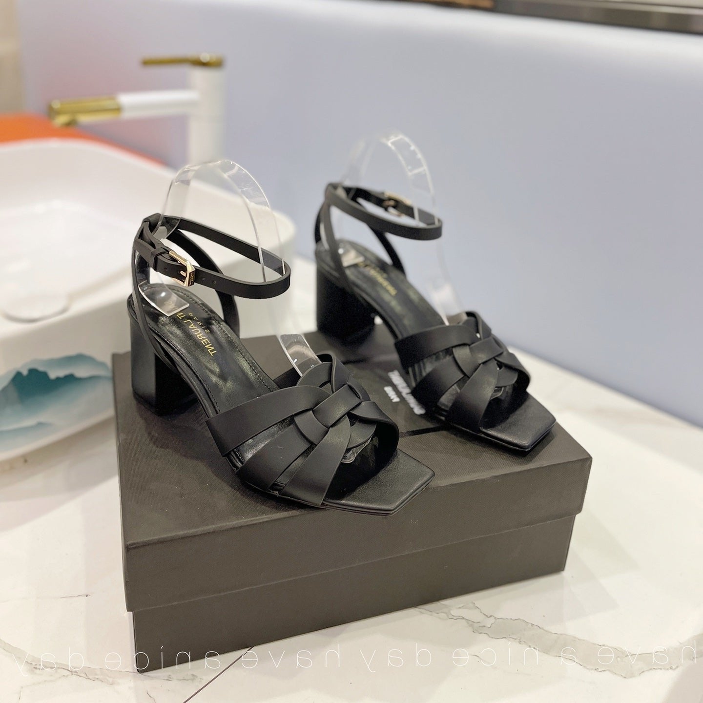 SL TRIBUTE SANDAL BLACK CALFSKIN - 34